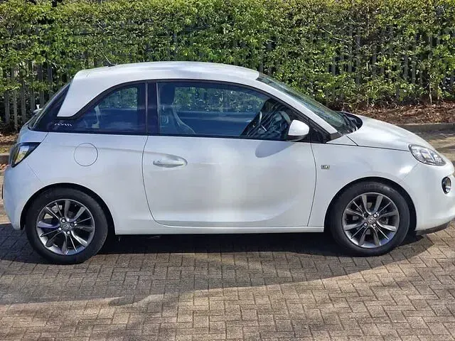 Used Vauxhall Adam Unlimited 87 HP (63 kW) 2018 White Hatchback