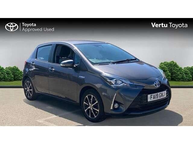 Grey Used 2019 Toyota Yaris Hybrid Hatchback | £12,288 (Fair price) - Image 1/4