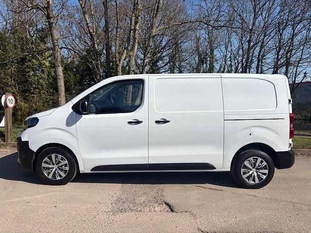 Used Vauxhall Vivaro 2024 White MPV
