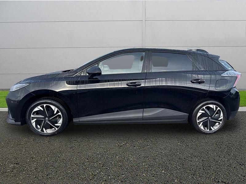 Used MG MG4 EV Trophy 2023 Black Hatchback