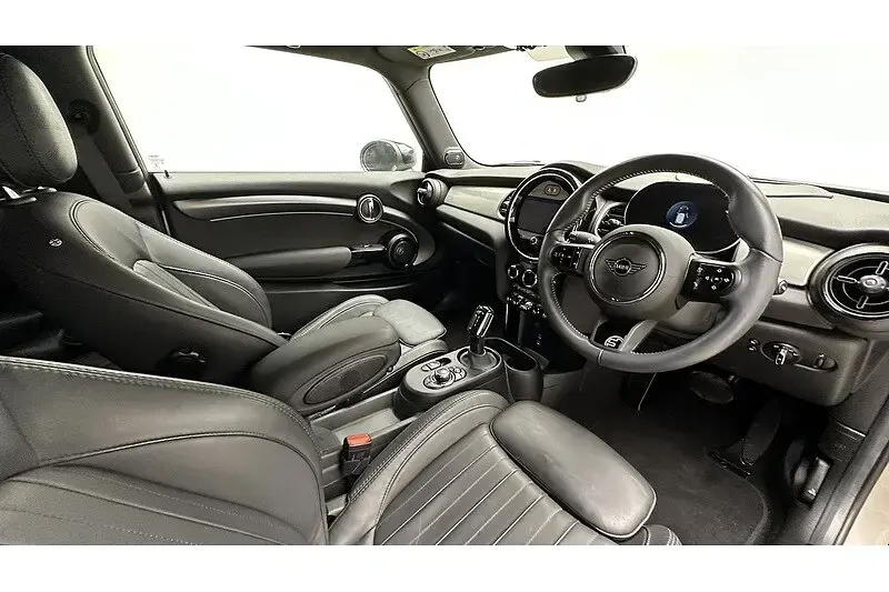 Used Mini Cooper SE Collection 2022 Rooftop grey Hatchback