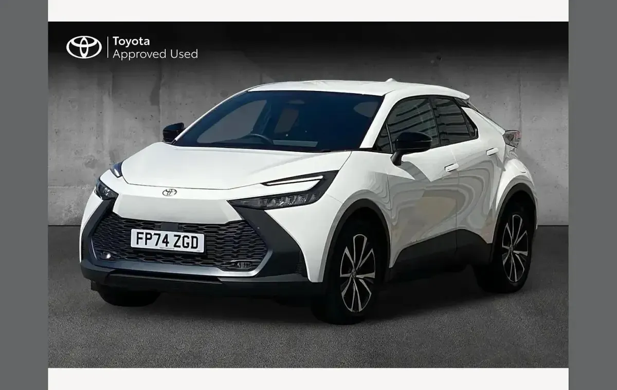 Used Toyota C-HR Design 223 HP (164 kW) 2024 White SUV