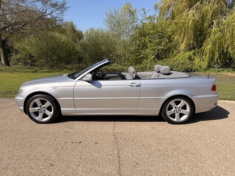 Begagnad BMW 318 Cabriolet Performance 2004 Silver Cab