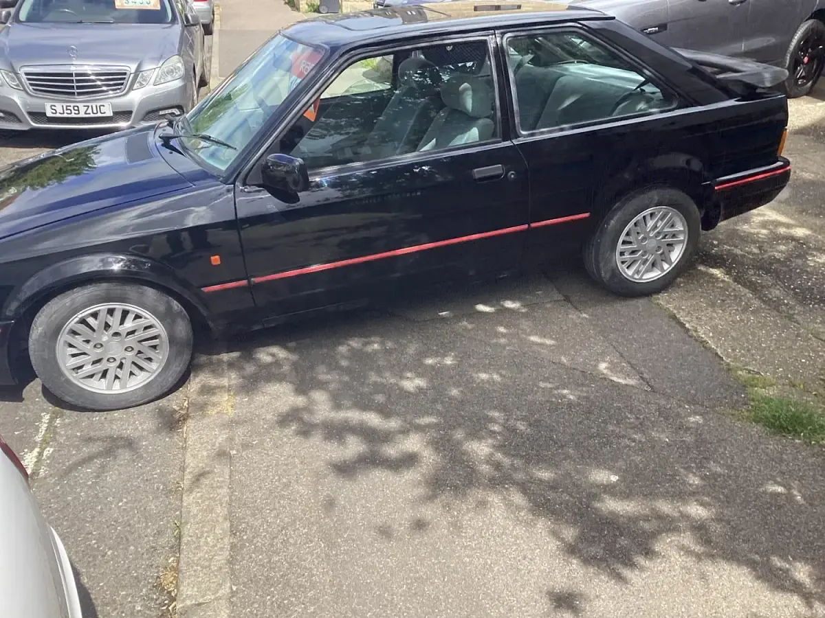 Used Ford Escort 1991 Black Hatchback