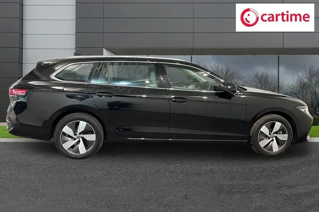 Usado VW Passat Life 2025 Preto Carrinha