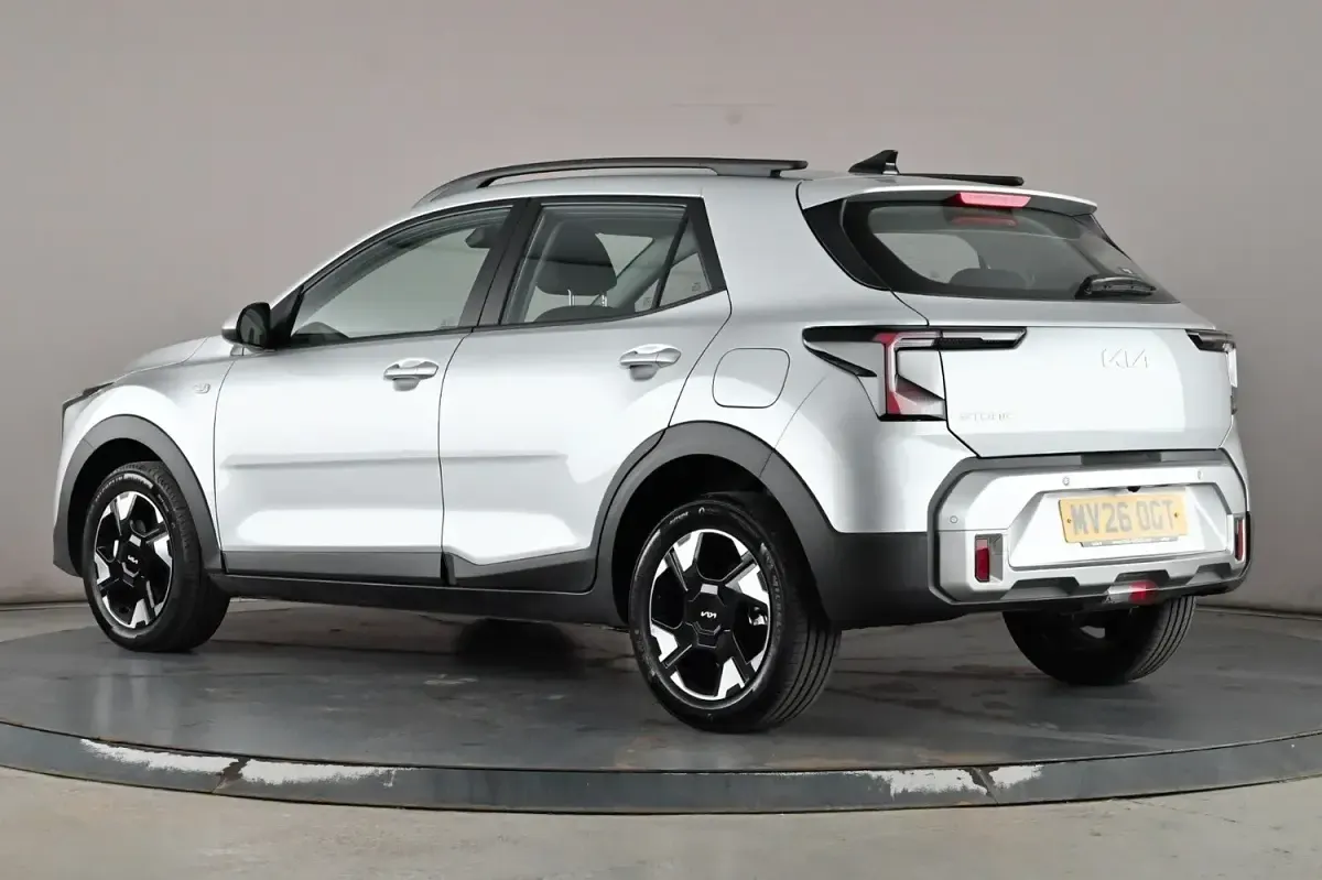 New Kia Stonic 100 HP (73 kW) 2026 Silver SUV
