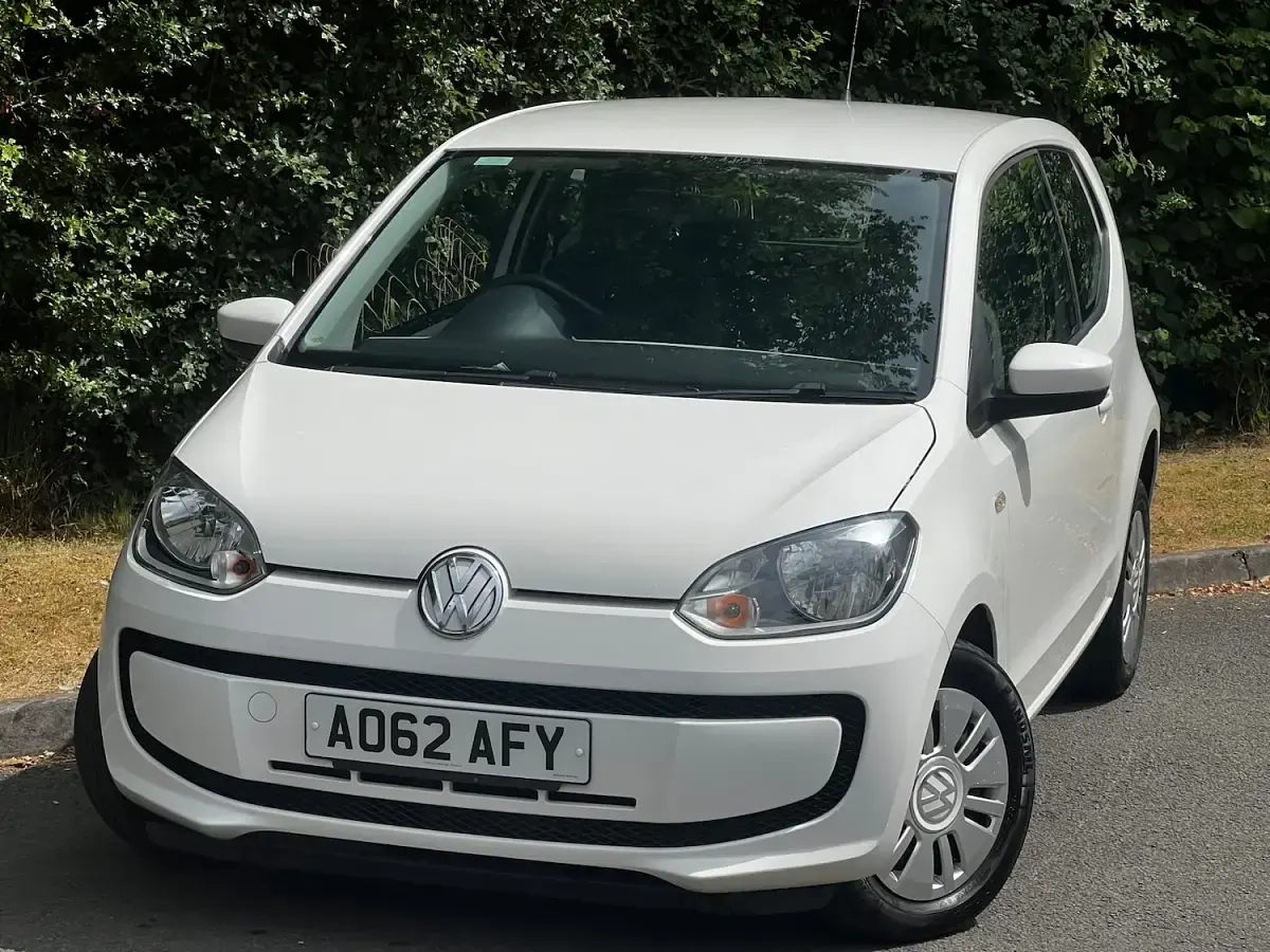 Used VW up! move up! 60 HP (44 kW) 2012 White Hatchback