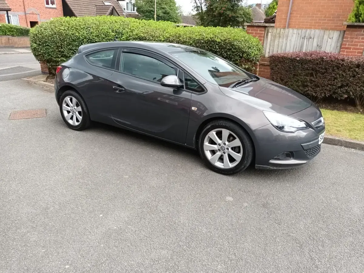 Second-hand Vauxhall Astra GTC Sport 2014 Gri Hatchback