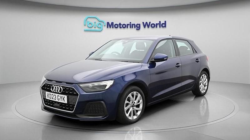 Used Audi A1 Sportback Sport 95 HP (69 kW) 2023 Blue Hatchback