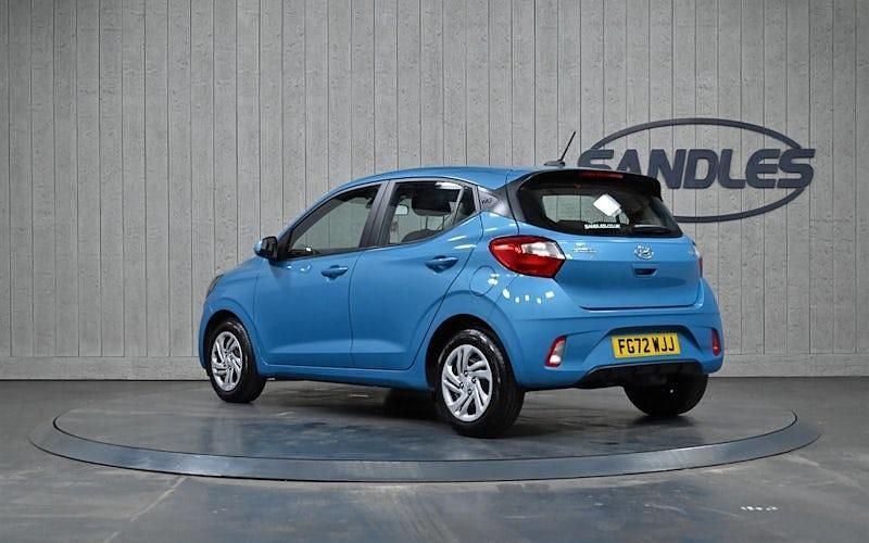 Used Hyundai i10 SE 67 HP (49 kW) 2022 Turquoise Hatchback