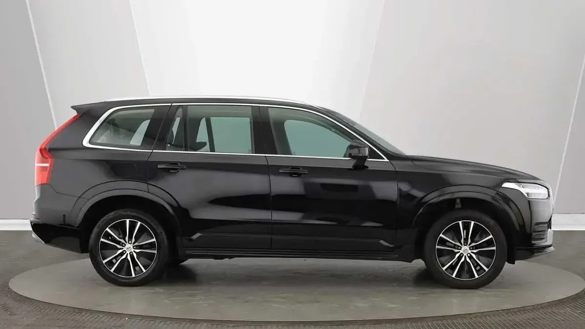 Used Volvo XC90 Momentum 235 HP (172 kW) 2022 Black SUV