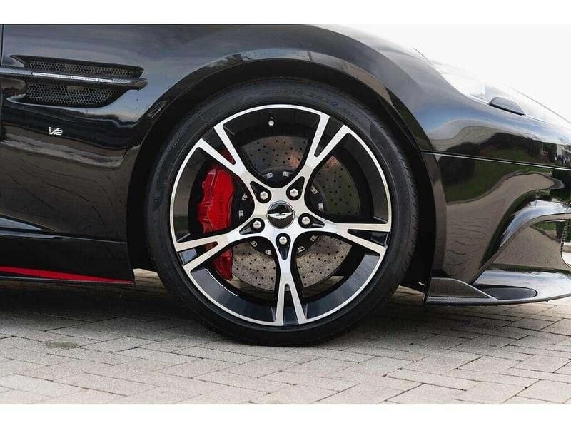 Used Aston Martin Vanquish 595 HP (437 kW) 2017 Black Coupe