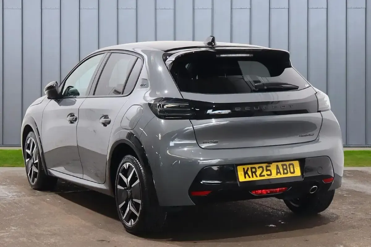Used Peugeot 208 GT 99 HP (72 kW) 2025 Grey Hatchback