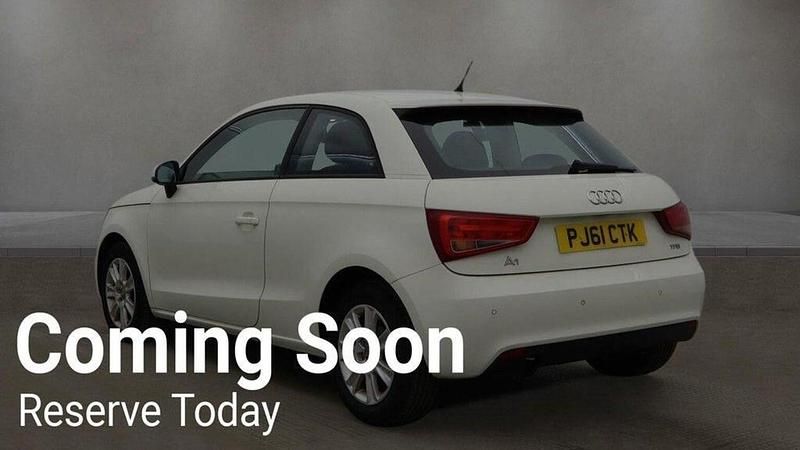 Used Audi A1 Comfort 86 HP (63 kW) 2011 White Hatchback