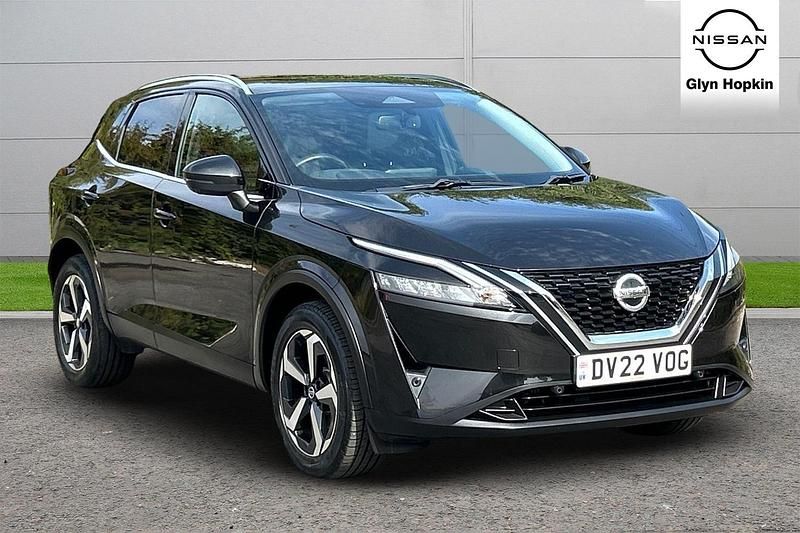 Black Used 2022 Nissan Qashqai N-Connecta SUV | £18,426 (Fair price) - Image 1/4