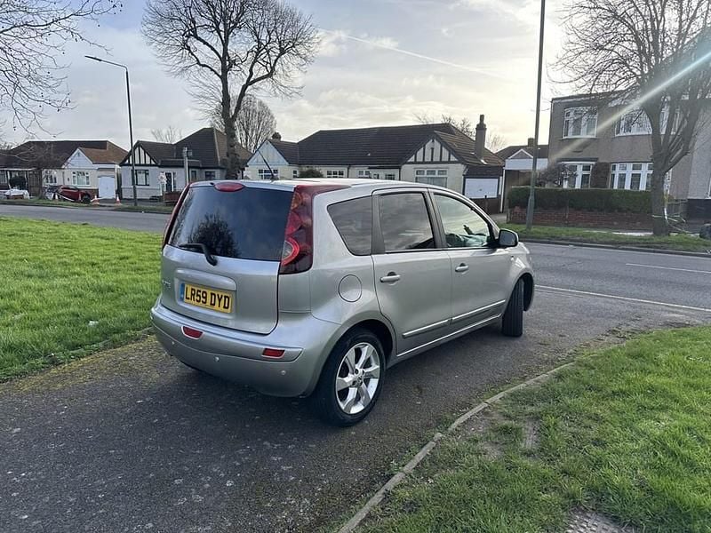 Begagnad Nissan Note N-TEC 2009 Silver Halvkombi