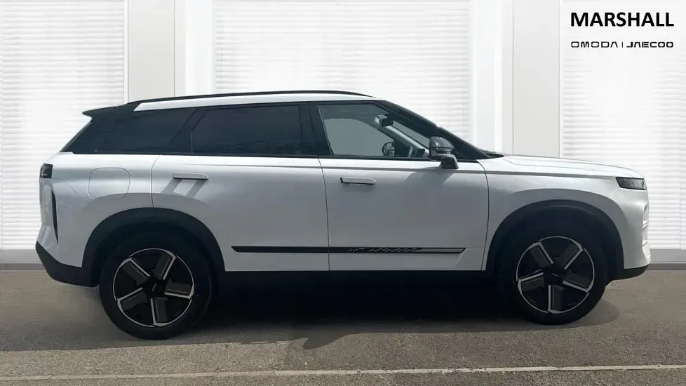 Used Jaecoo 7 204 HP (150 kW) 2026 Two tone solid  granite white/black SUV