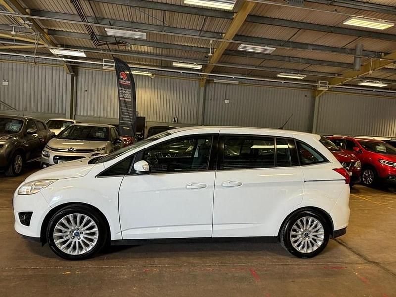 Used Ford Grand C-Max Titanium 115 HP (84 kW) 2014 White MPV