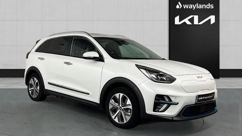White Used 2021 Kia e-Niro SUV | £18,150 (Super price) - Image 1/4