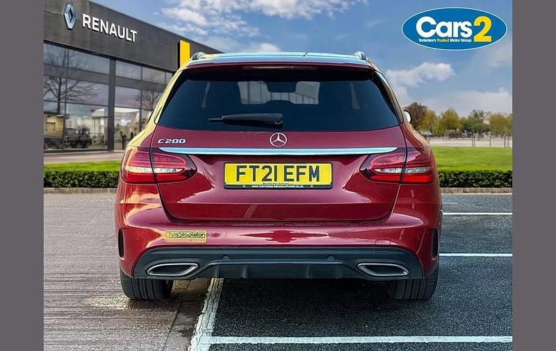 Usado Mercedes C200 AMG line 180 CV (132 kW) 2021 Rojo Familiar