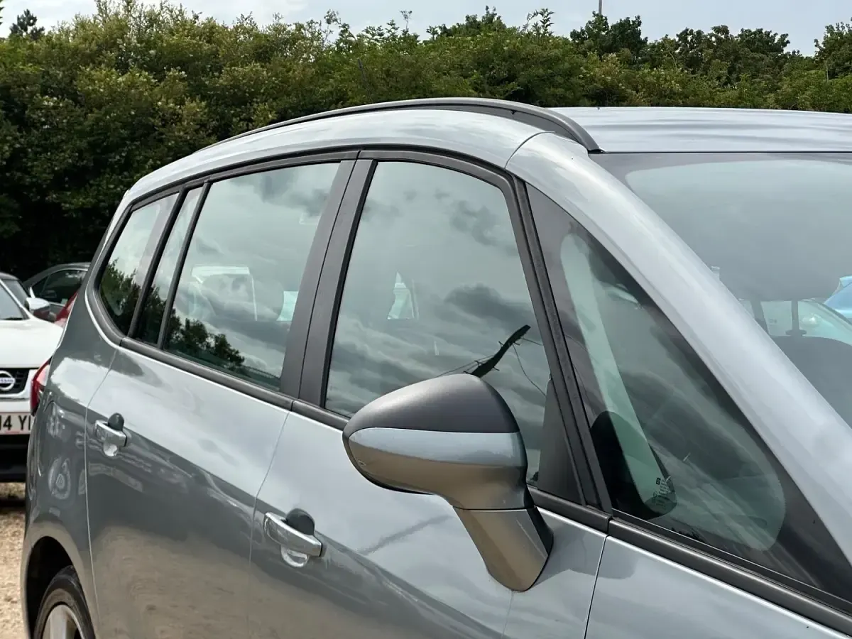 Used Vauxhall Zafira 2015 Silver MPV
