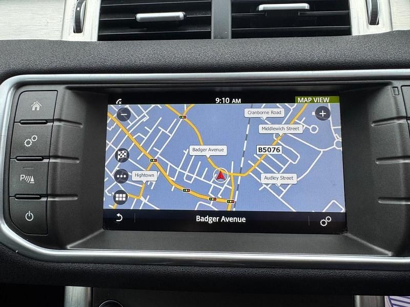 Used Land Rover Range Rover evoque SE 150 HP (110 kW) 2017 Black Estate