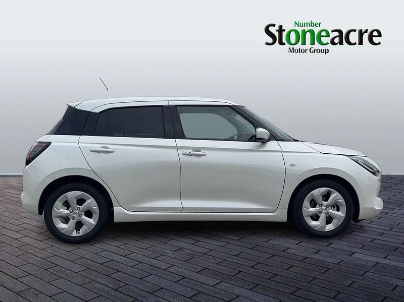 New Suzuki Swift 82 HP (60 kW) 2025 Orange Hatchback