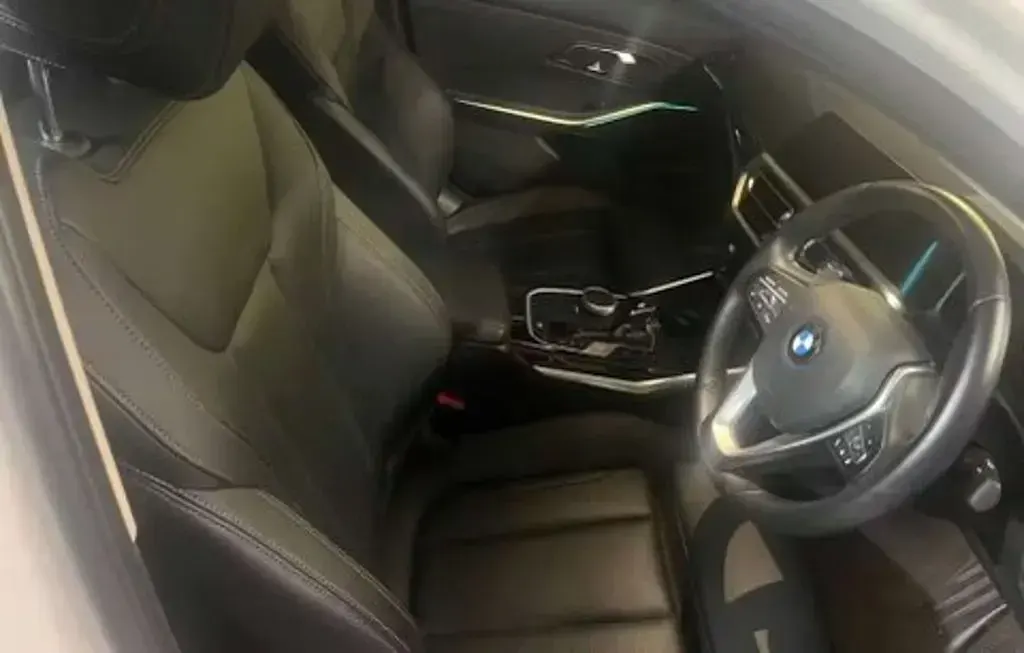 Used BMW 320 Performance 2021 White Sedan
