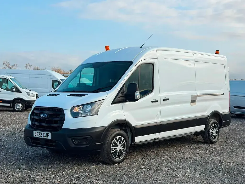 Used Ford Transit 105 HP (77 kW) 2022 White Van