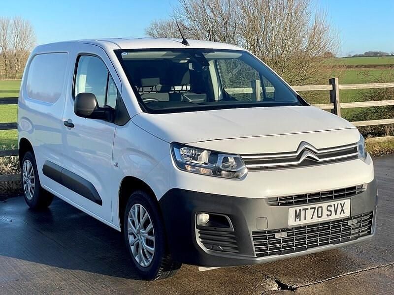 Used Citroën Berlingo 130 HP (95 kW) 2020 White MPV