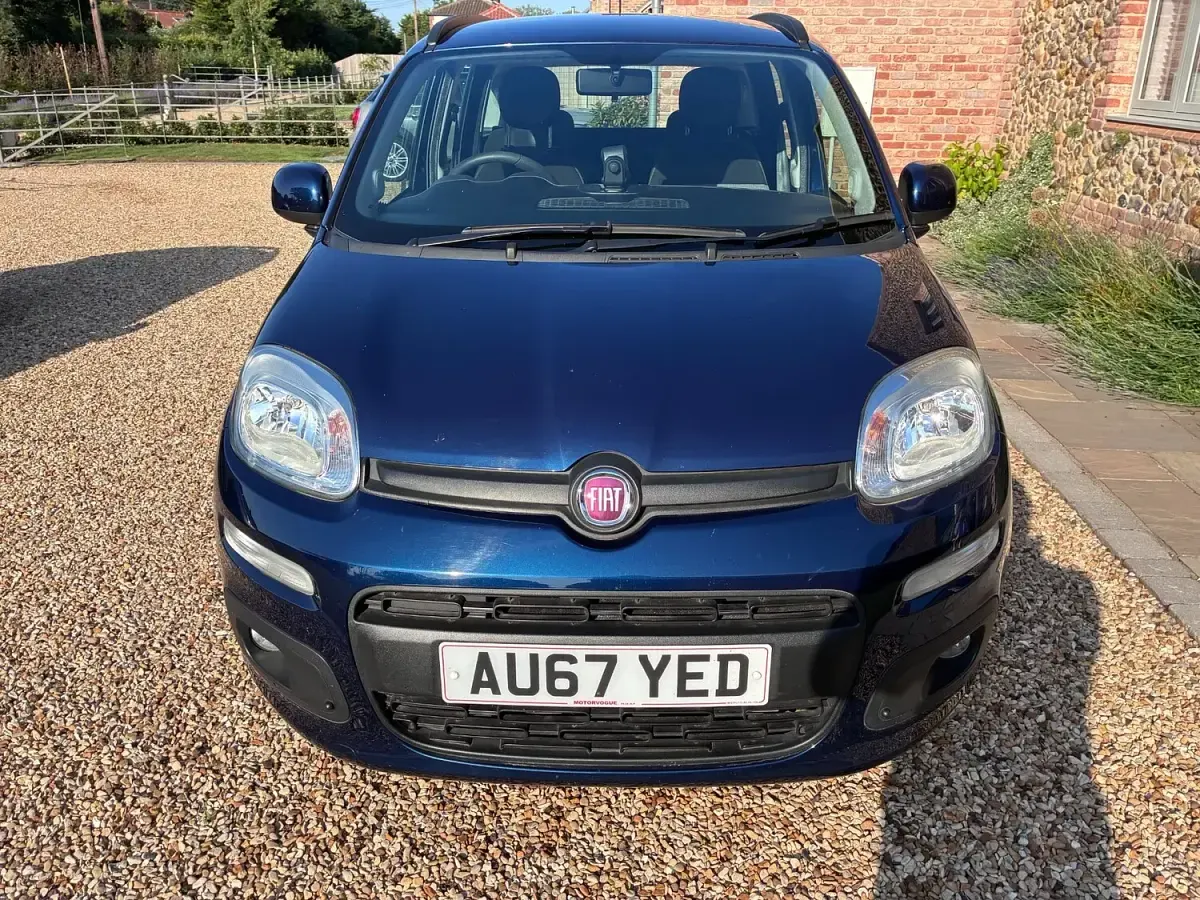 Used Fiat Panda Lounge 69 HP (50 kW) 2017 Blue Hatchback