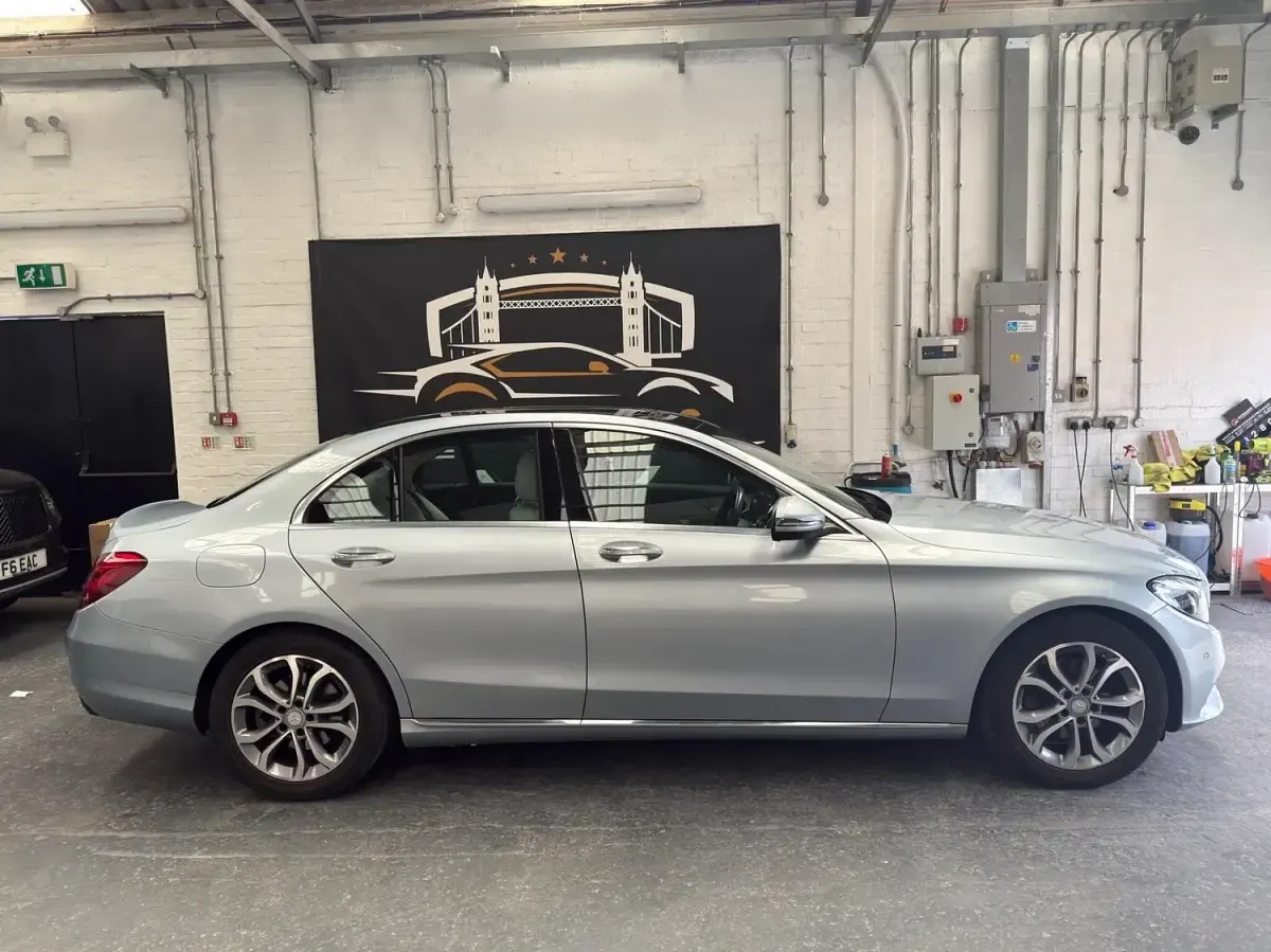 Used Mercedes C200 Premium 184 HP (135 kW) 2016 Silver Sedan