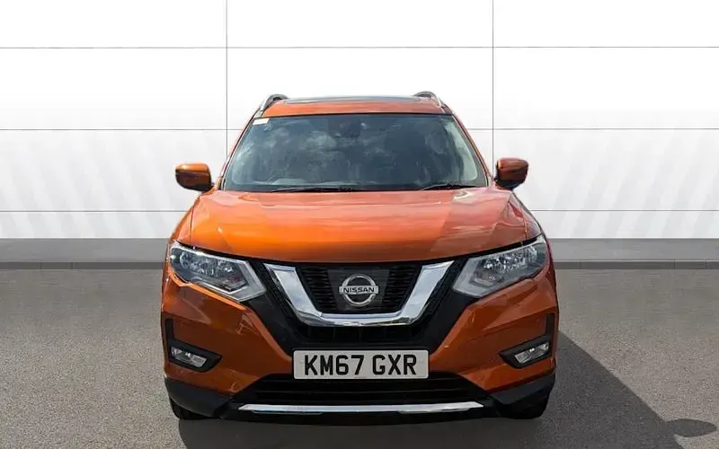 Used Nissan X-Trail N-Connecta 163 HP (119 kW) 2017 Orange SUV
