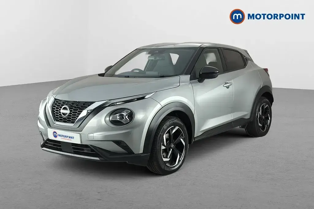 Used Nissan Juke N-Connecta 114 HP (83 kW) 2023 Silver SUV