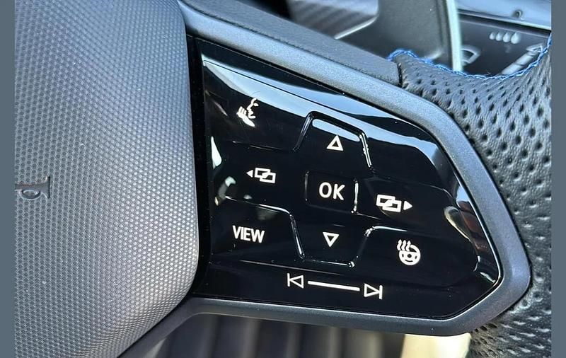 Used VW Golf VIII R 328 HP (241 kW) 2023 Blue Hatchback