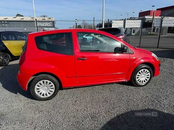 Used Citroën C2 60 HP (44 kW) 2009 Red Hatchback