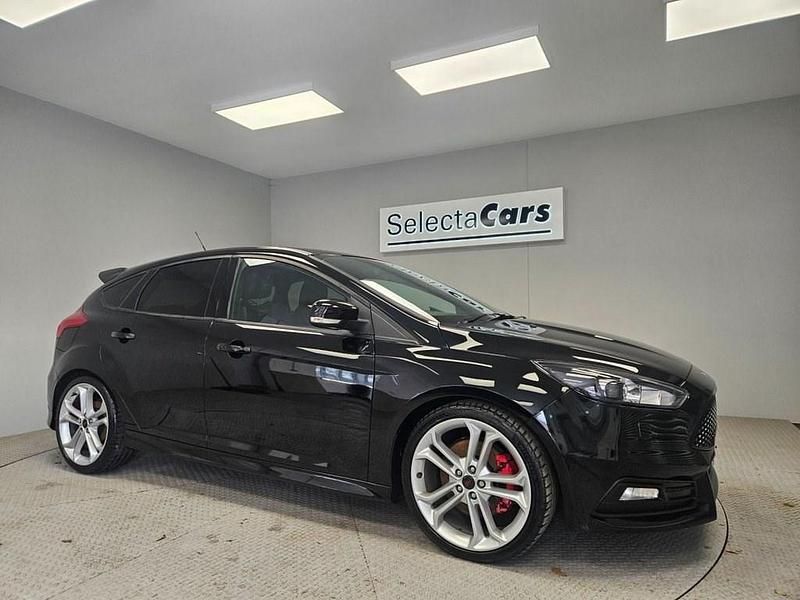 Black Used 2016 Ford Focus ST Hatchback | £15,495 (A bit pricey) - Image 1/4