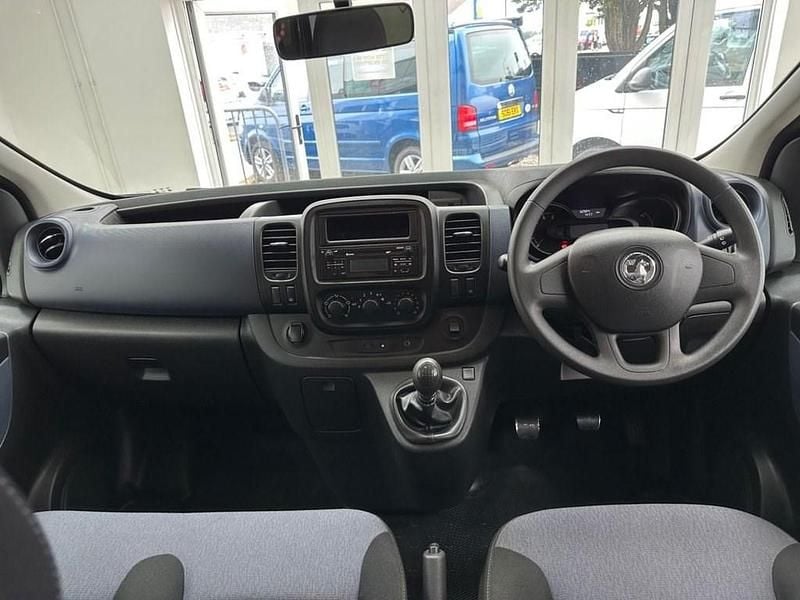 Used Vauxhall Vivaro 125 HP (91 kW) 2017 Silver MPV