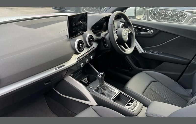 New Audi Q2 S-Line 147 HP (108 kW) 2025 White SUV