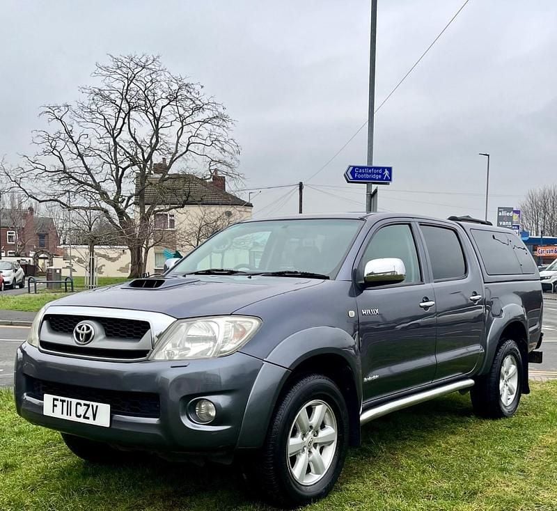 Grey Used 2011 Toyota HiLux Pickup | £7,250 (Fair price) - Image 1/4