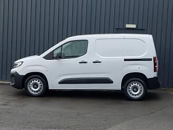 Used Vauxhall Combo 100 HP (73 kW) 2024 White Van