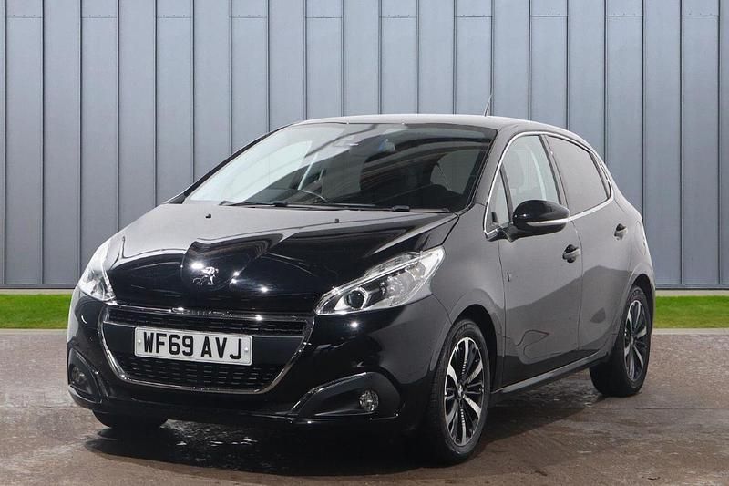 Used Peugeot 208 S 81 HP (59 kW) 2019 Black Hatchback