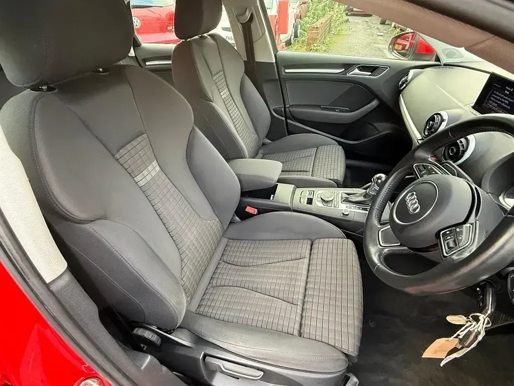 Used Audi A3 Sport 150 HP (110 kW) 2014 Red Sedan