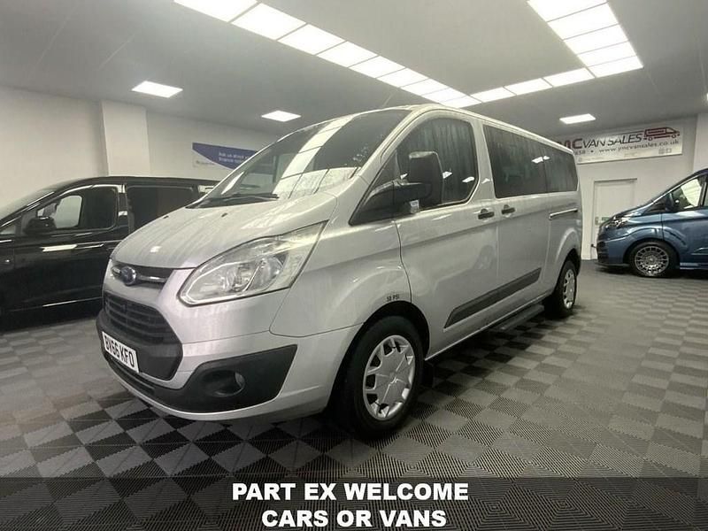 Used Ford Tourneo Custom Zetec 130 HP (95 kW) 2016 Silver Van