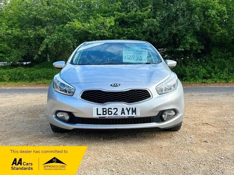 Used Kia Ceed 2012 Silver Hatchback