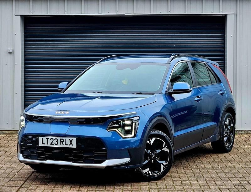 Used Kia Niro 150 kW (204 HP) 2023 Blue SUV