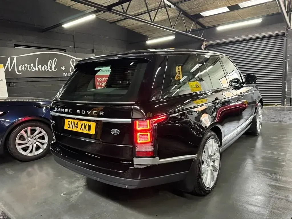 Gebraucht Land Rover Range Rover Vogue 339 PS (249 kW) 2014 Schwarz SUV