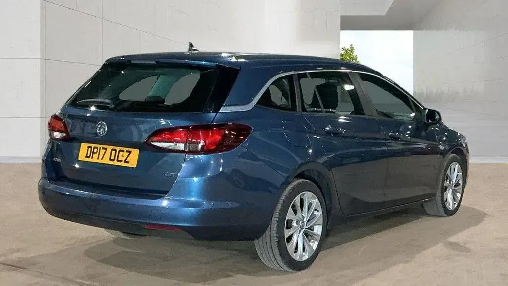 Used Vauxhall Astra S 2017 Blue Estate