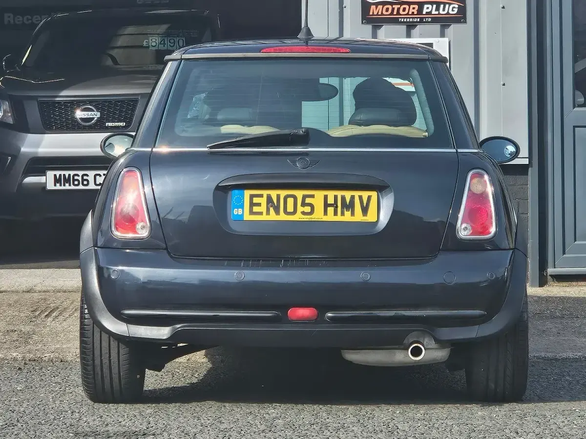 Used Mini ONE Hatch 90 HP (66 kW) 2005 Black Hatchback