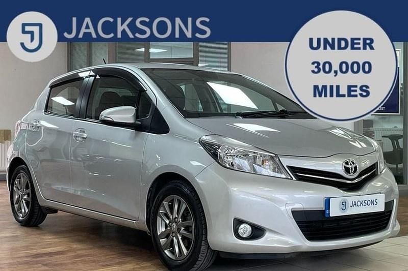 Silver Used 2014 Toyota Yaris Plus Hatchback | £7,860 (Fair price) - Image 1/1